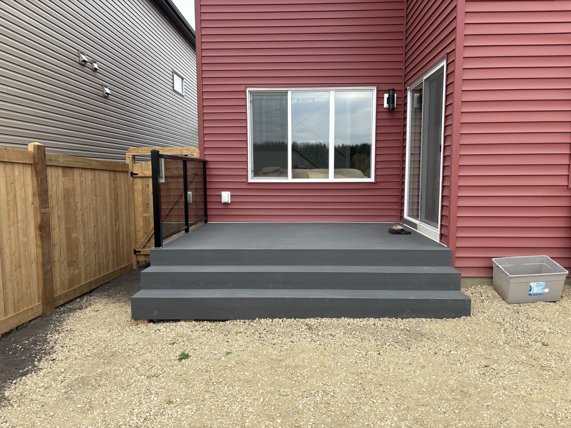 Custom deck building project completed in Edmonton